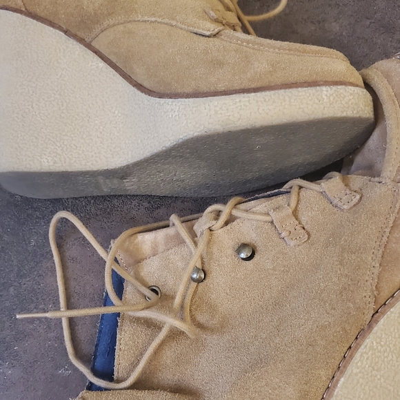 Shoes - Picture 2 of 2